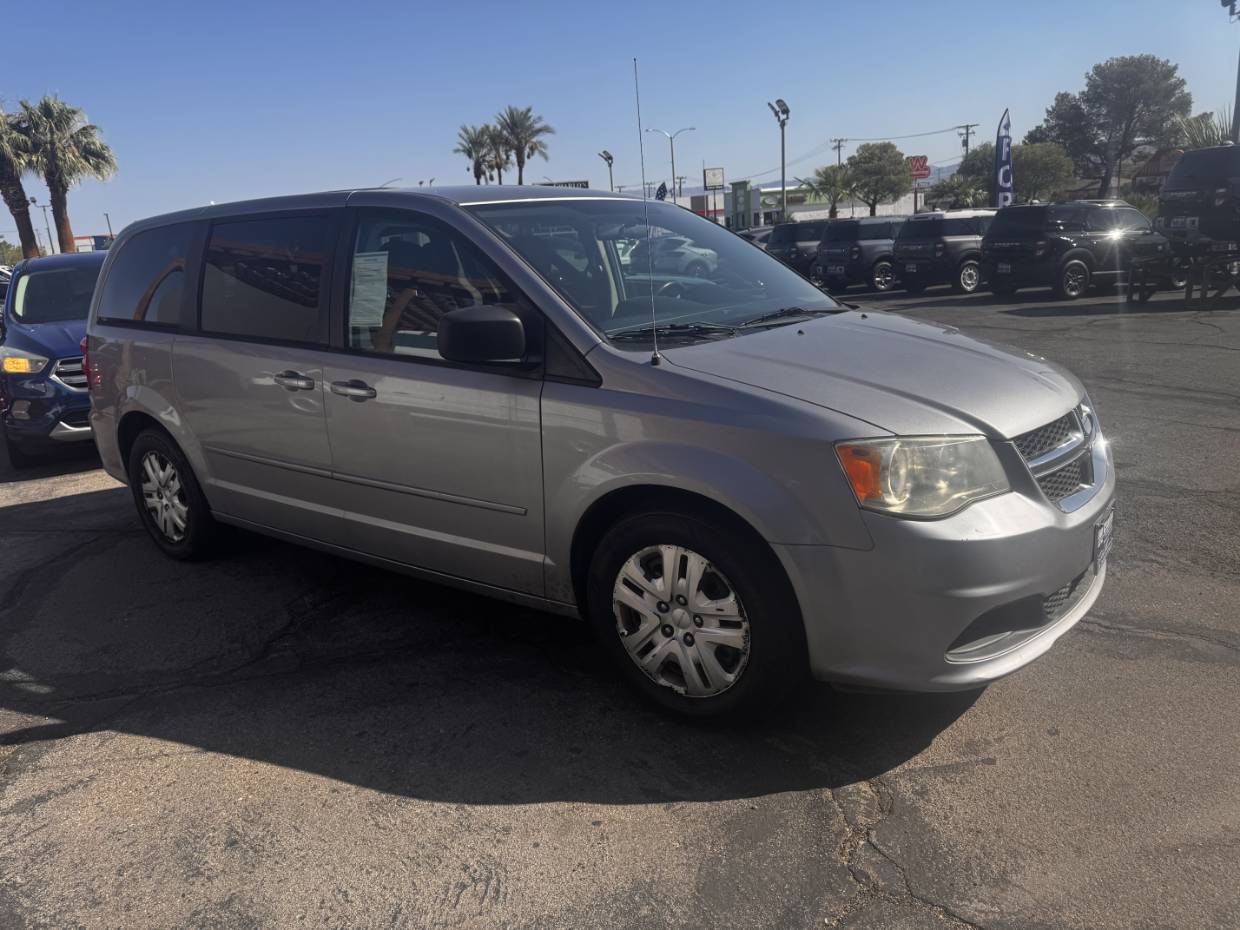 Used 2014 Dodge Grand Caravan SE with VIN 2C4RDGBG0ER117895 for sale in Ridgecrest, CA