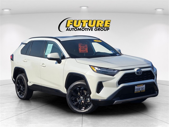 2022 Toyota RAV4 Hybrid SE