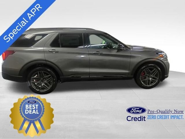 2025 Ford Explorer ST photo 15