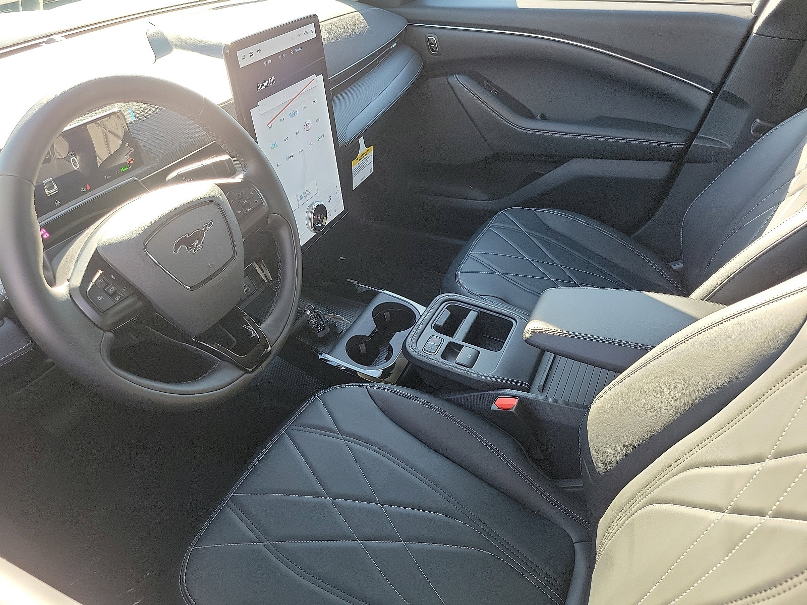 2025 Ford Mustang Mach-E Select photo 3