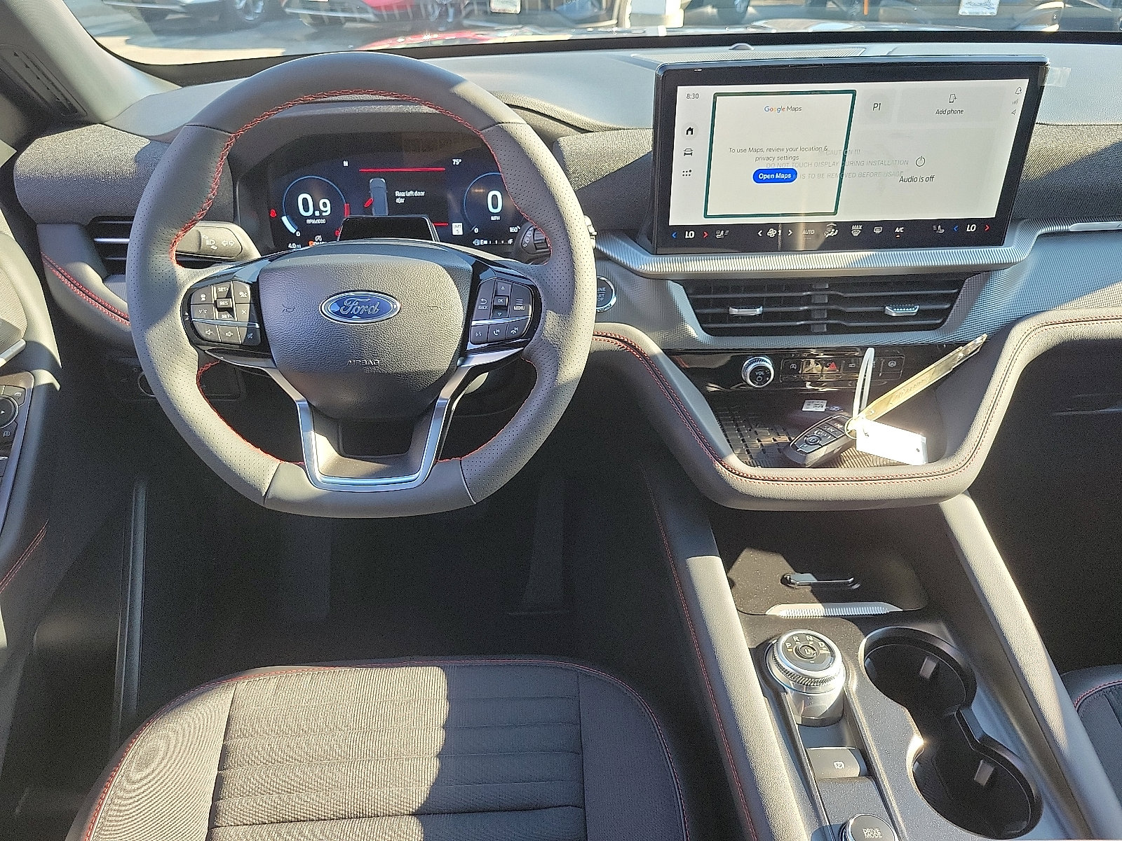 2025 Ford Explorer ST-Line photo 2