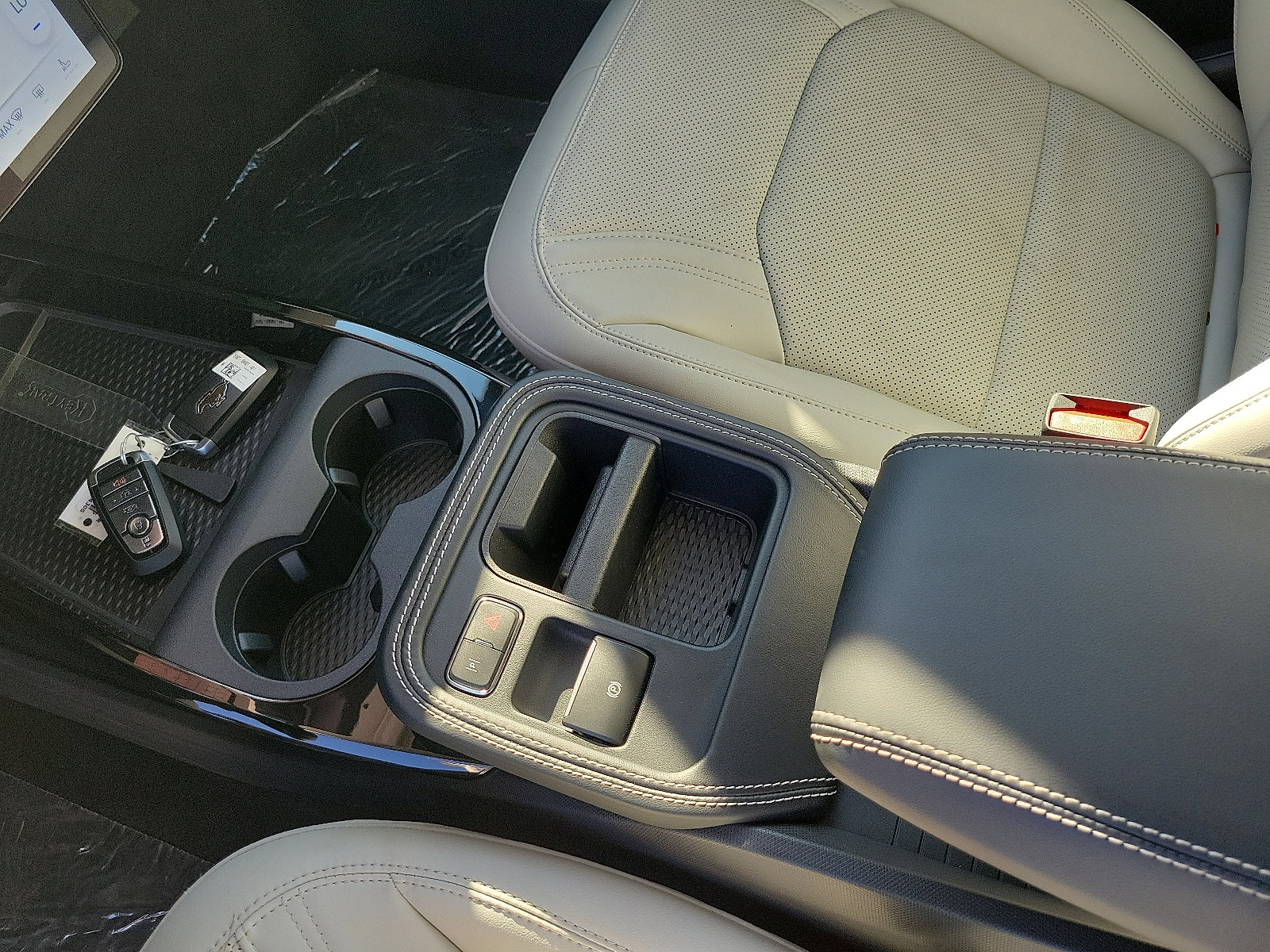 2025 Ford Mustang Mach-E Premium photo 3