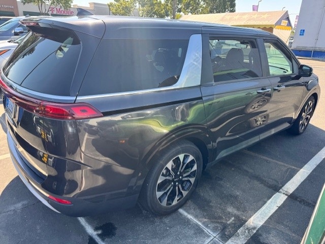 2022 Kia Carnival EX