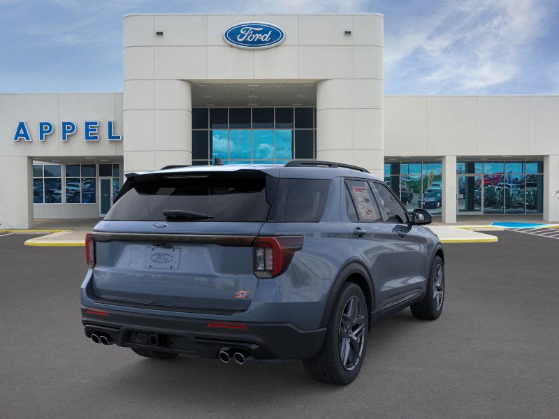 2025 Ford Explorer ST photo 4