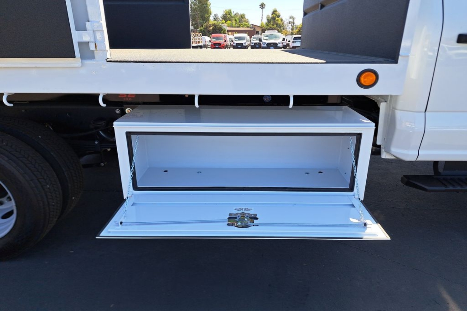 2025 Ford F-550 Super Duty Chassis Cab XL - Photo 13