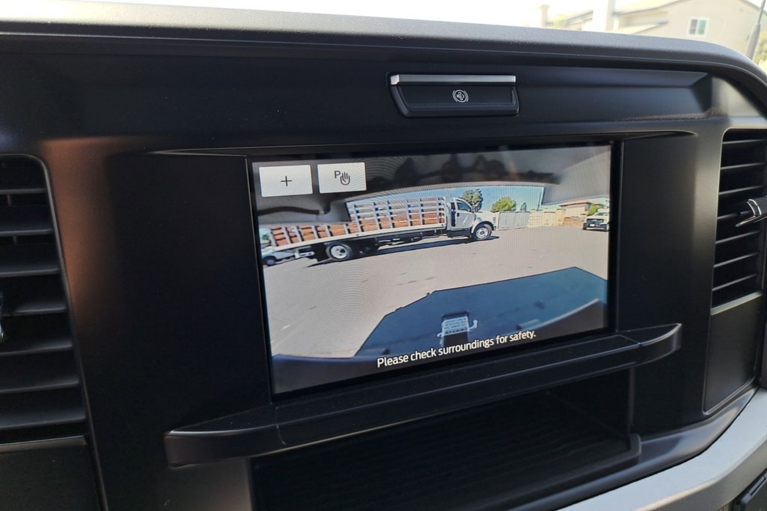 2025 Ford F-550 Super Duty Chassis Cab XL - Photo 36