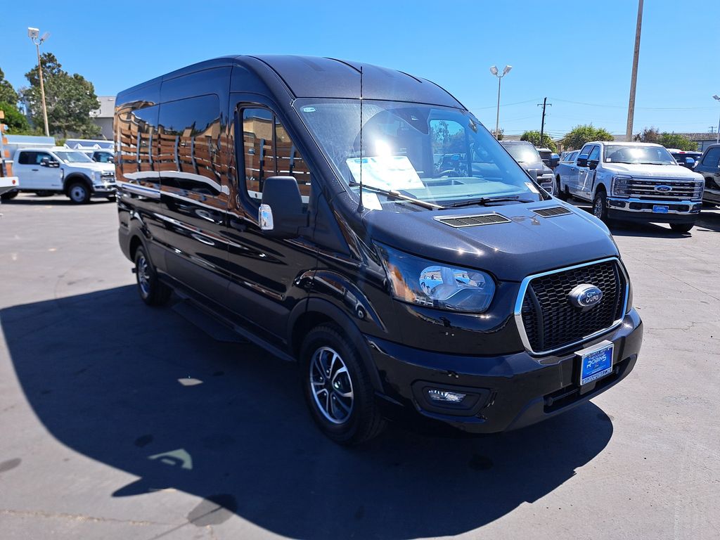 2025 Ford Transit photo 3