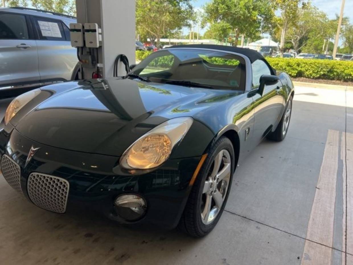 Used 2007 Pontiac Solstice Base with VIN 1G2MB35B57Y107679 for sale in Naples, FL