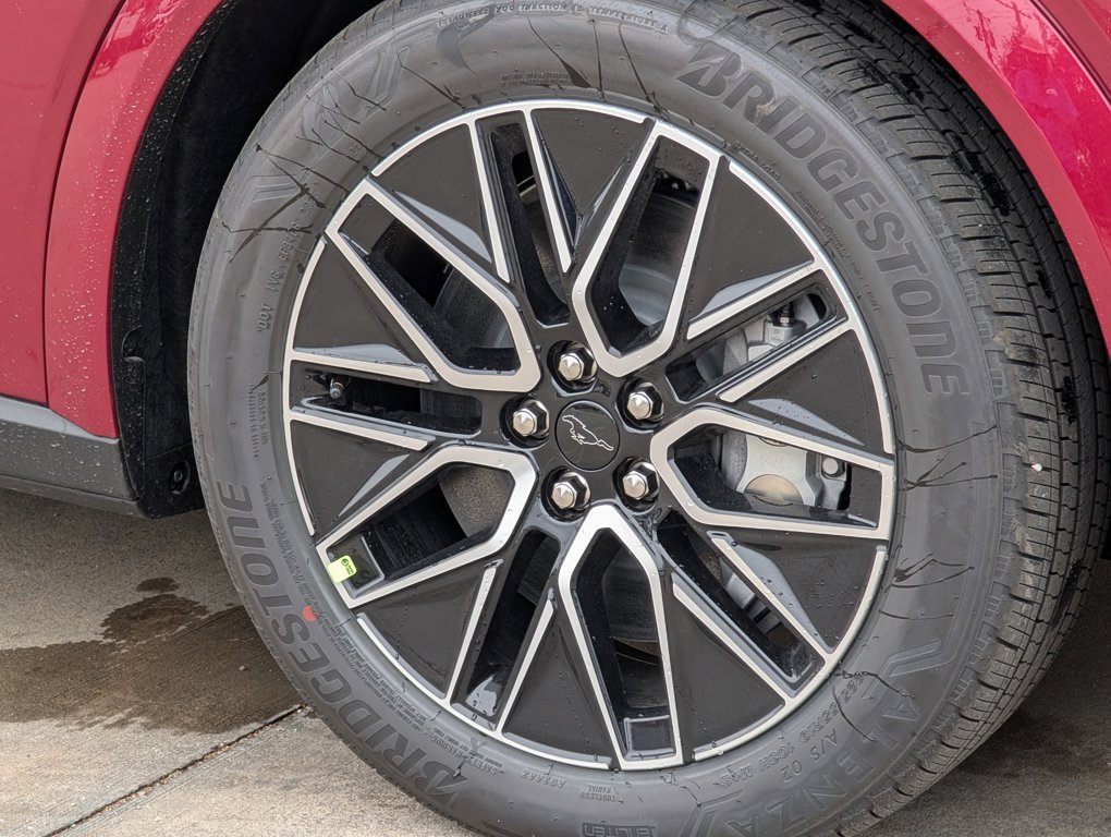 2025 Ford Mustang Mach-E Premium photo 6