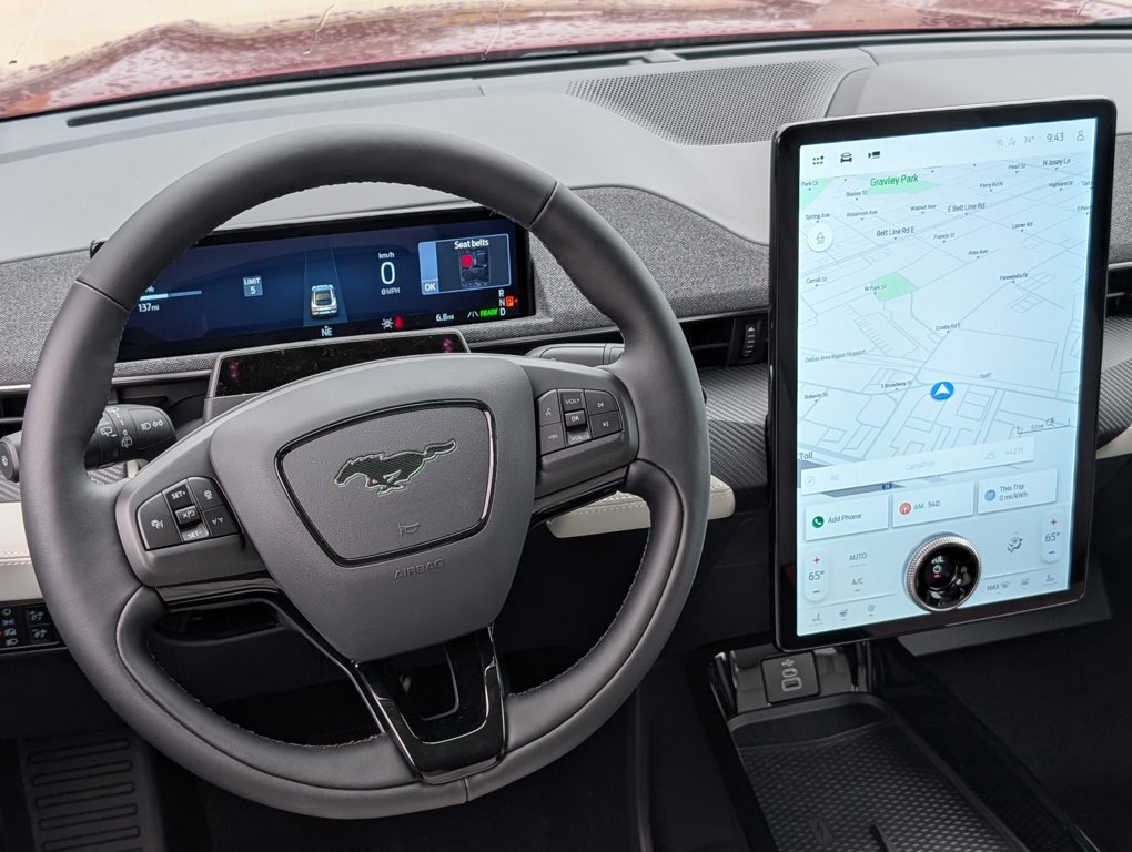 2025 Ford Mustang Mach-E Premium photo 8