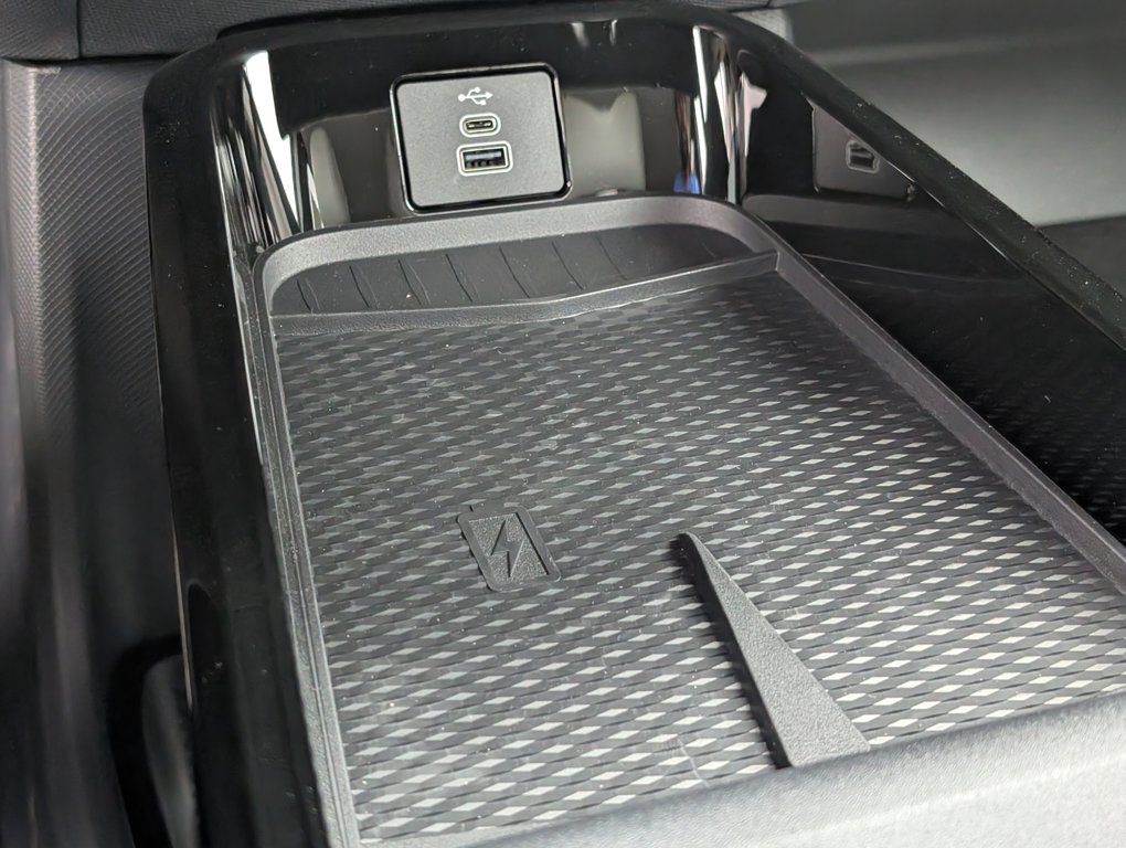 2025 Ford Mustang Mach-E Premium photo 15