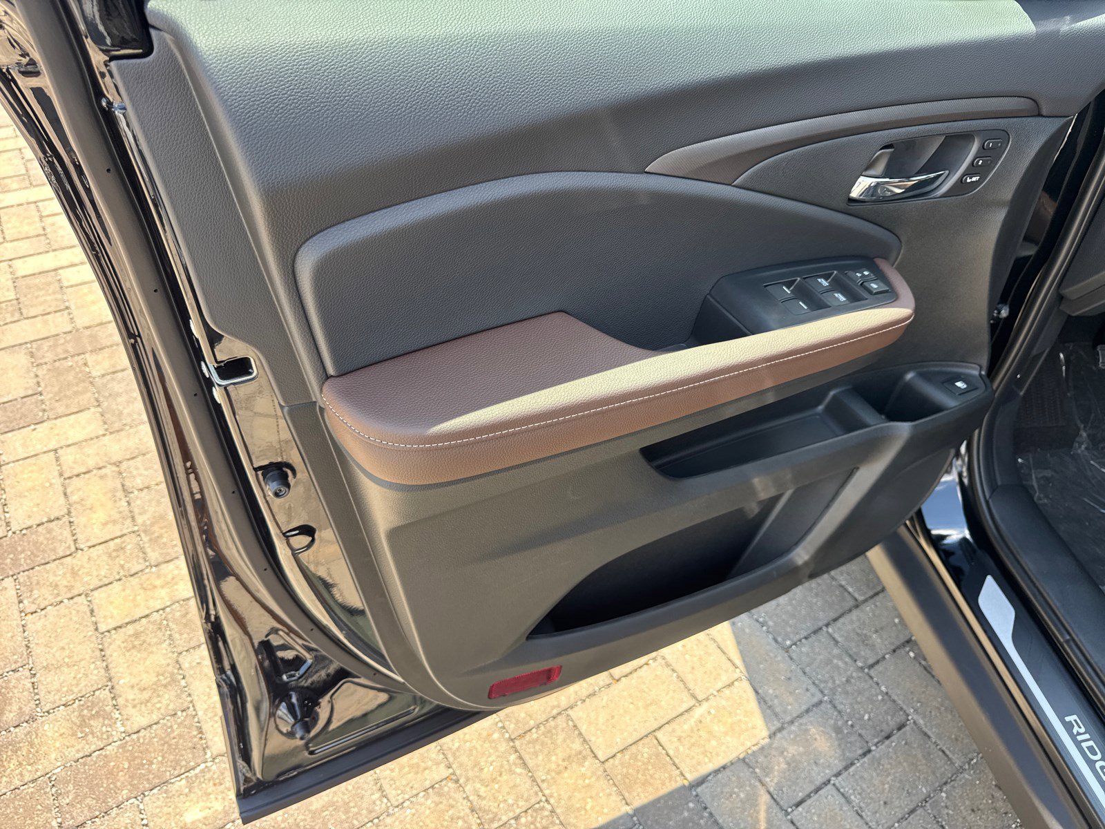 2025 Honda Ridgeline RTL photo 7
