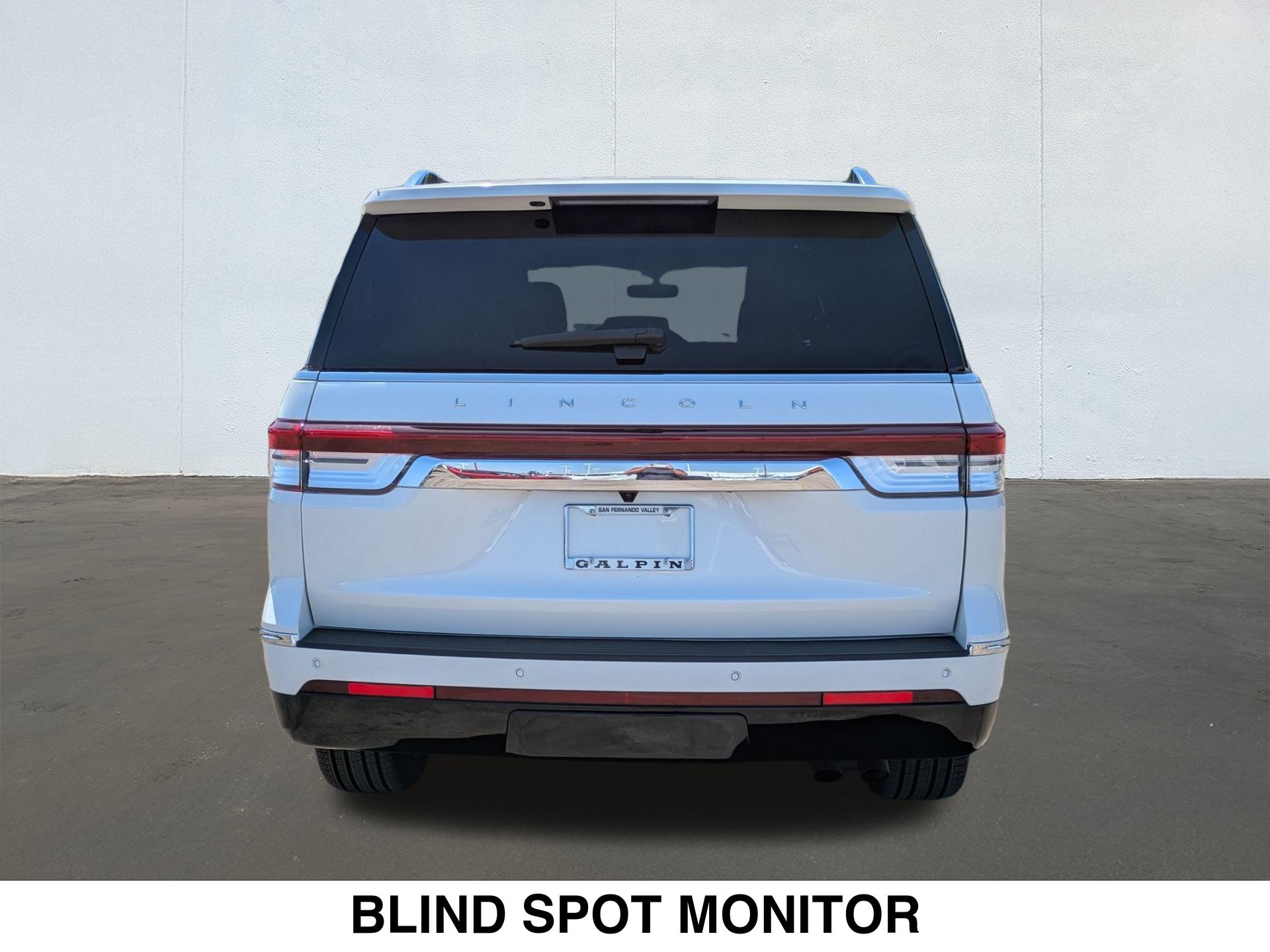2024 Lincoln Navigator Reserve photo 3
