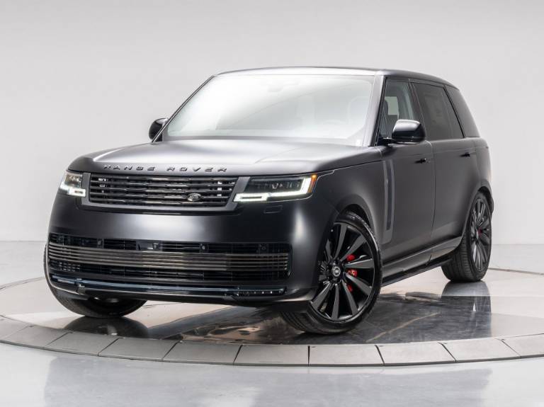 2025 Land Rover Range Rover P615 SV