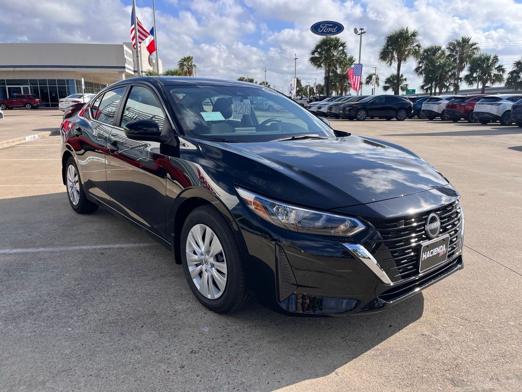 2025 Nissan Sentra S photo 3