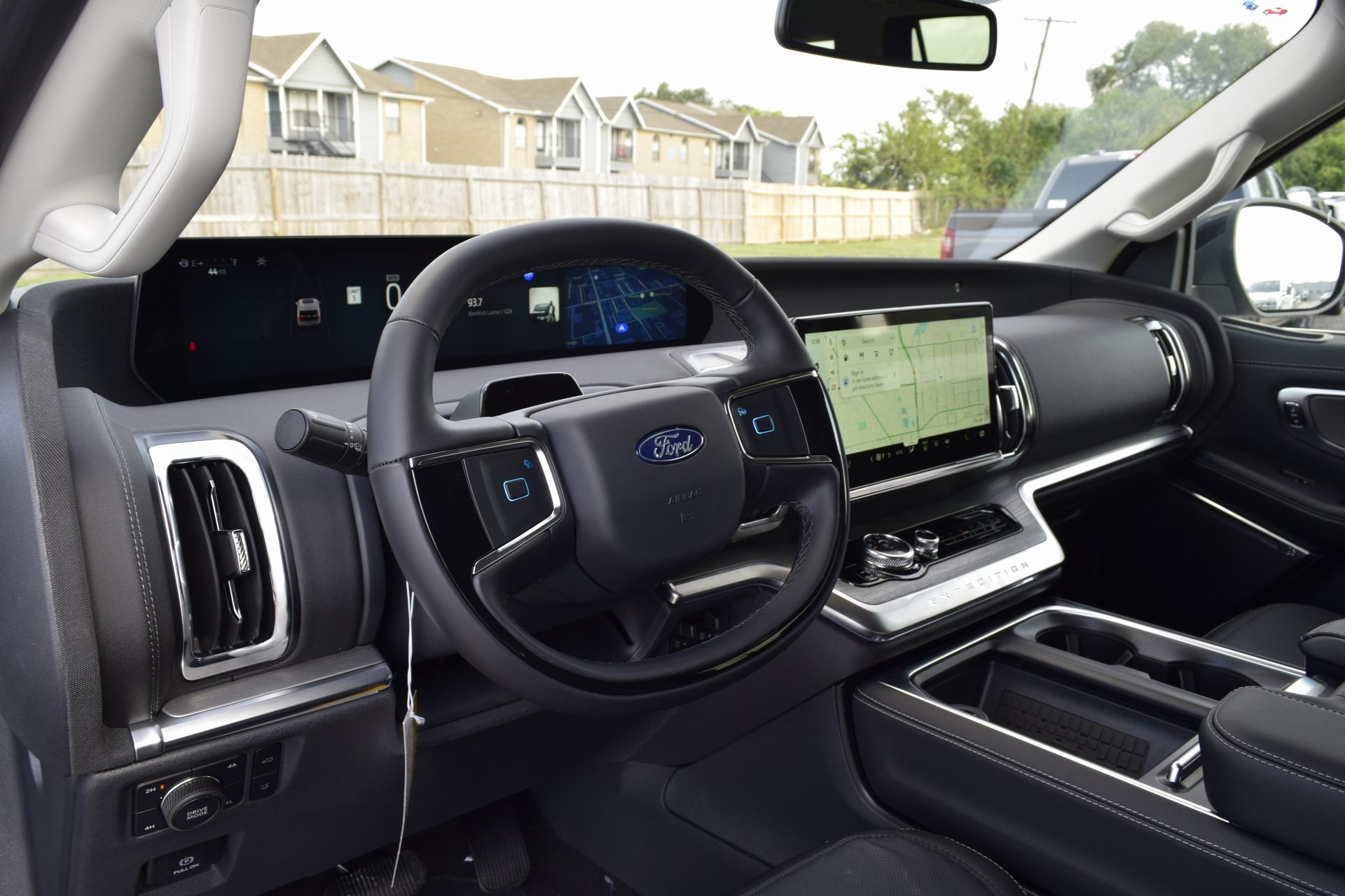 2025 Ford Expedition Platinum photo 13