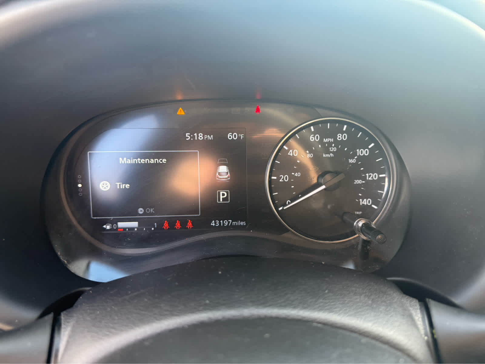 2024 Nissan Kicks SR photo 9