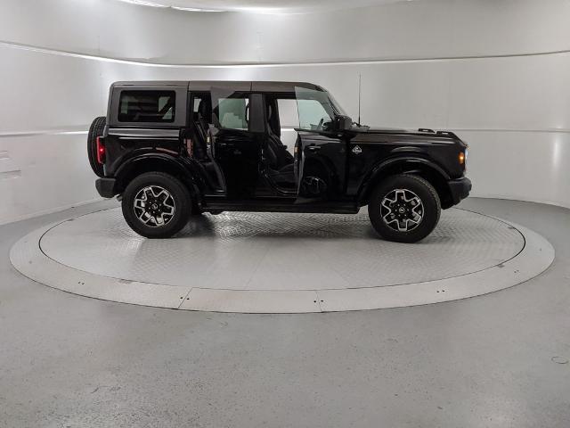 2025 Ford Bronco Outer Banks photo 7