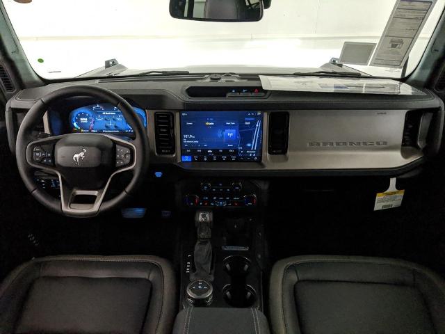2025 Ford Bronco Outer Banks photo 12