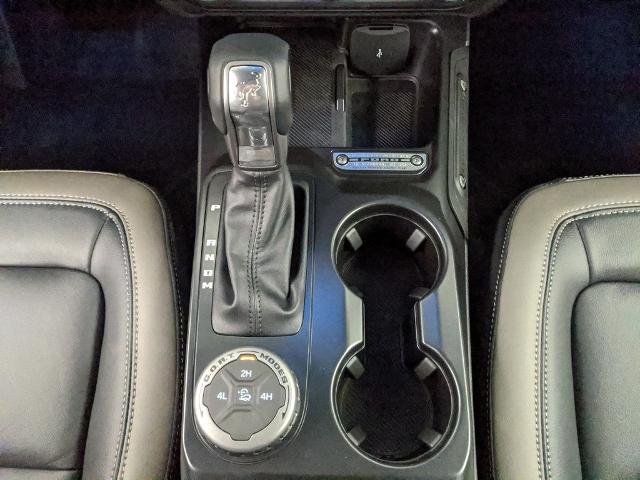 2025 Ford Bronco Outer Banks photo 14