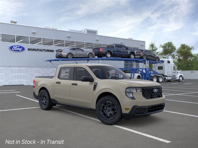 2025 Ford Maverick XLT photo 2