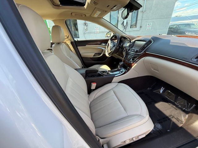 2017 Buick Regal Premium II photo 24