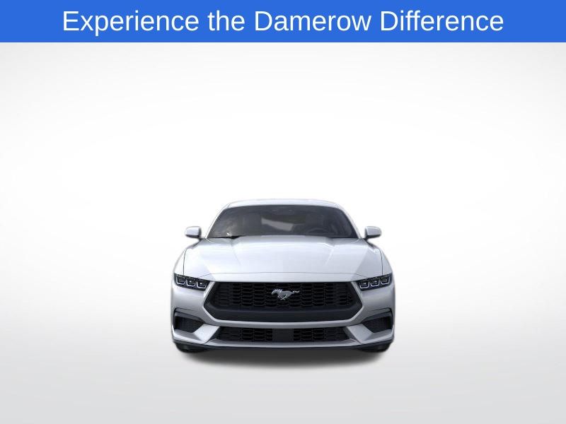 2025 Ford Mustang photo 3