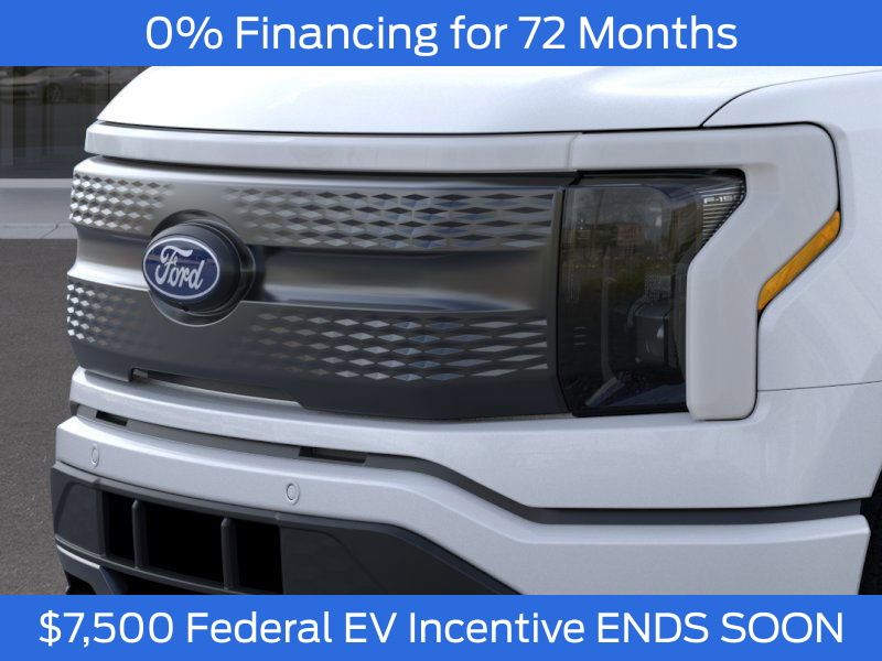 2025 Ford F-150 Lightning photo 13