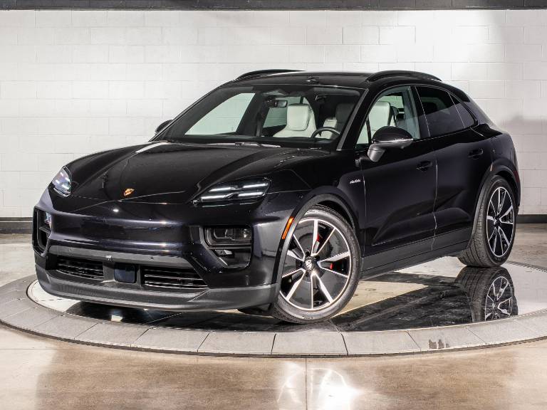 2025 Porsche Macan Electric 4S