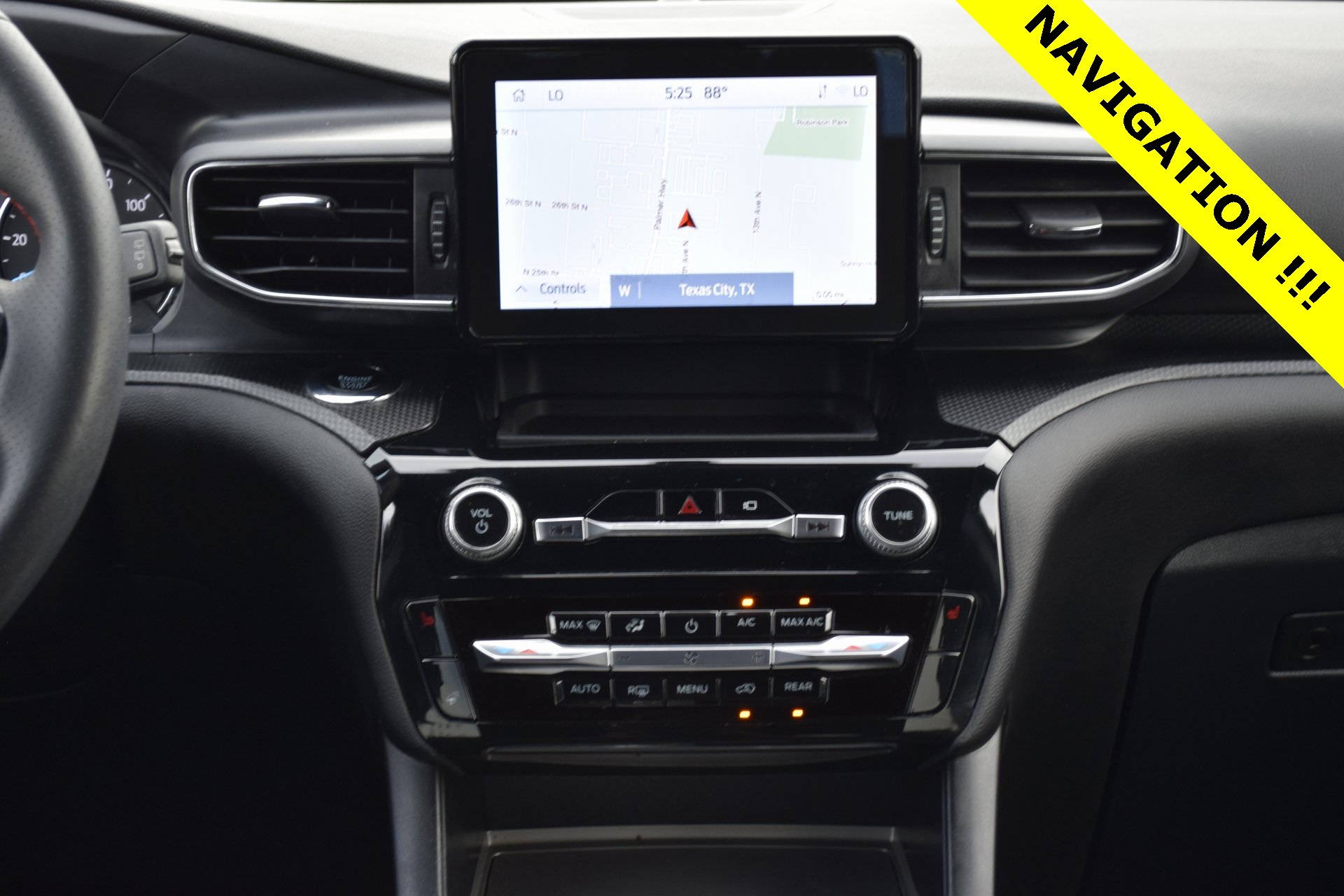 2023 Ford Explorer ST-Line photo 4