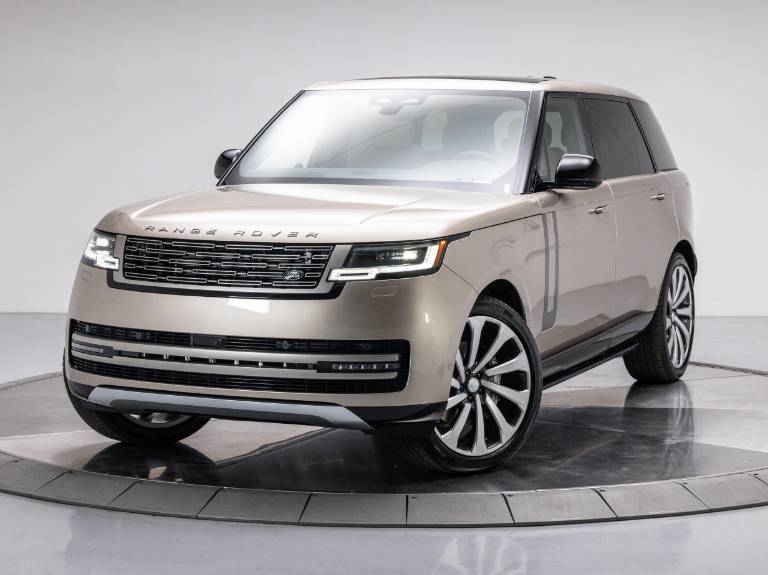 2025 Land Rover Range Rover P400 SE 7 Seat