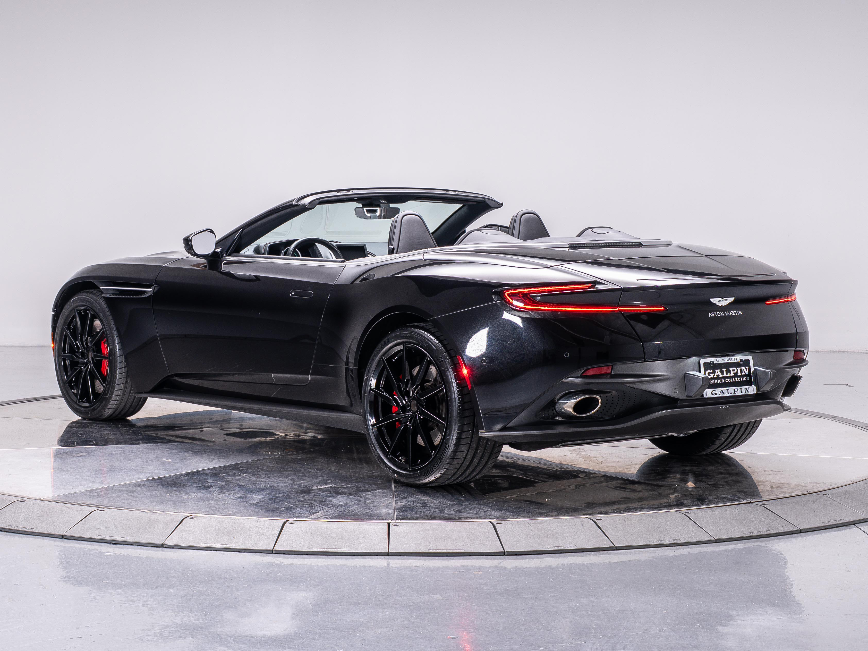 2020 Aston Martin DB11 AM5 photo 2