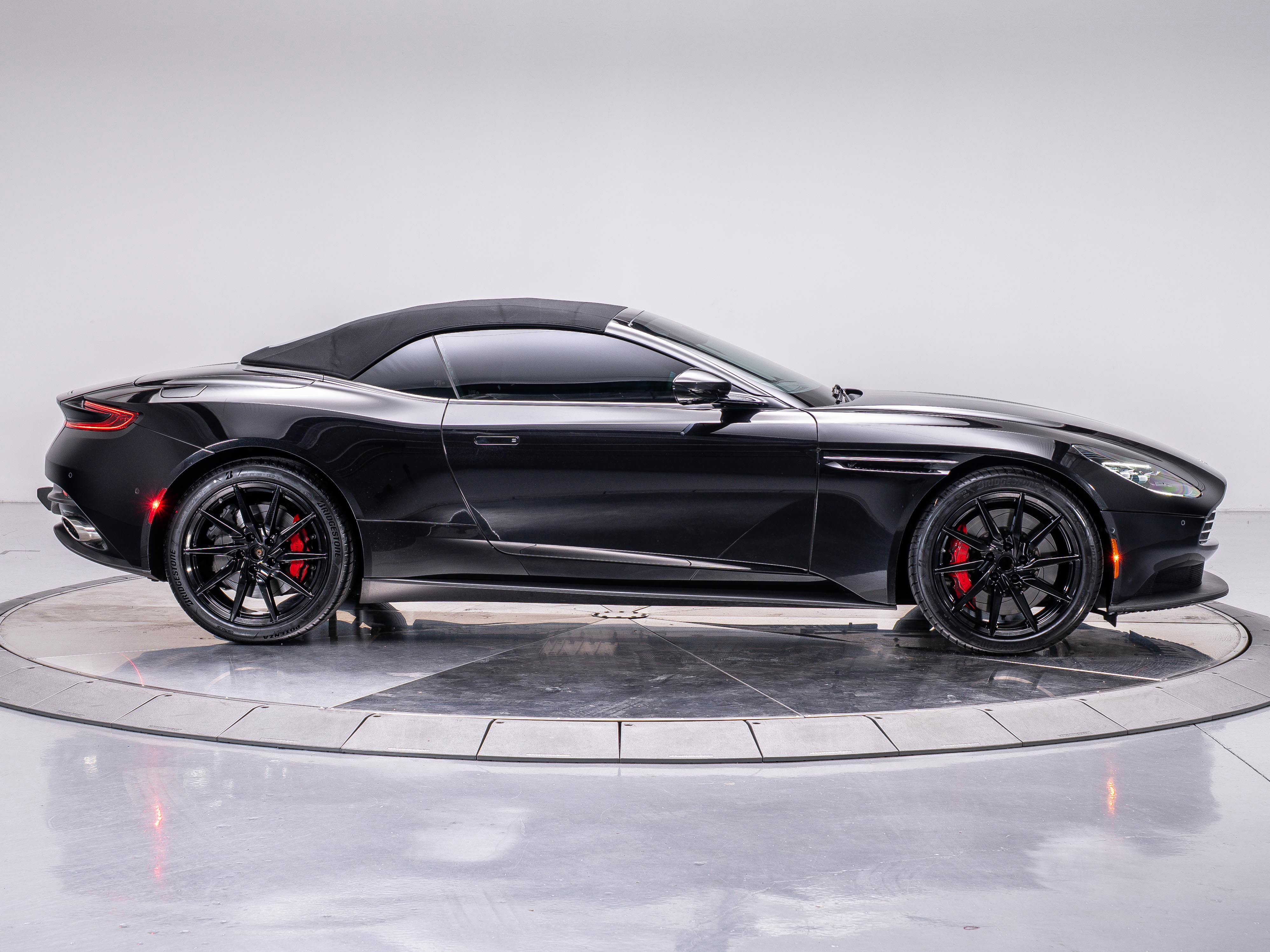2020 Aston Martin DB11 AM5 photo 21