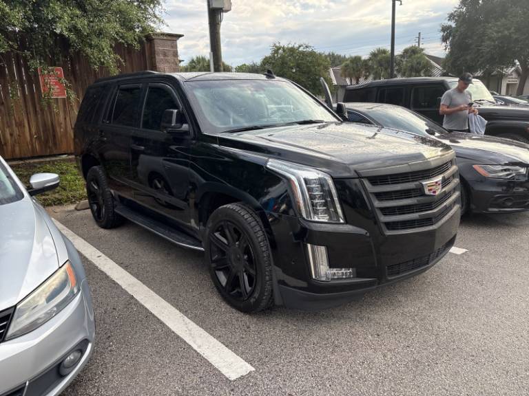 2018 Cadillac Escalade Luxury