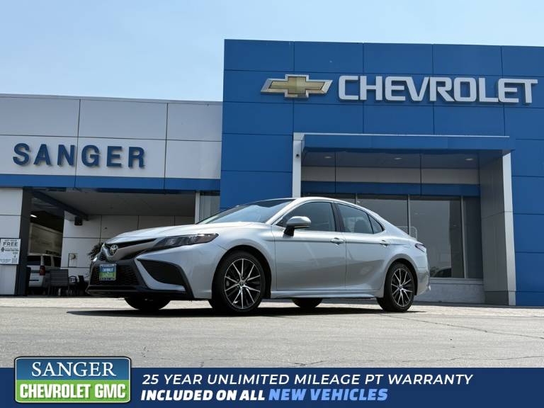 2022 Toyota Camry SE