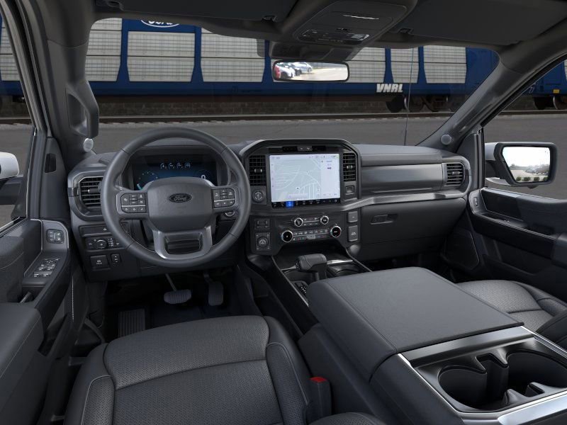 2025 Ford F-150 Lariat photo 9