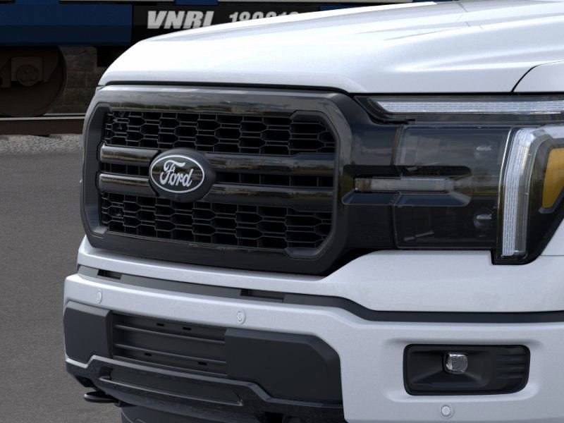 2025 Ford F-150 Lariat photo 18