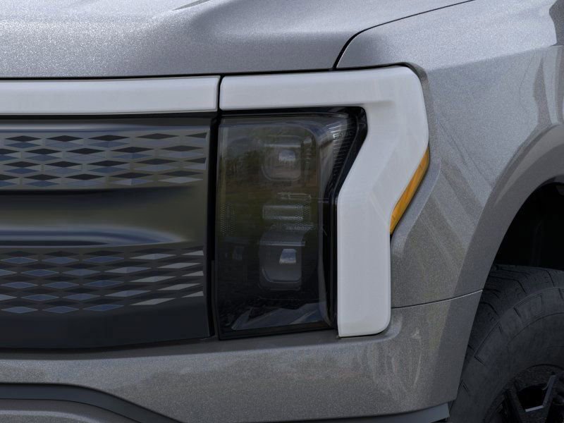 2025 Ford F-150 XLT photo 16