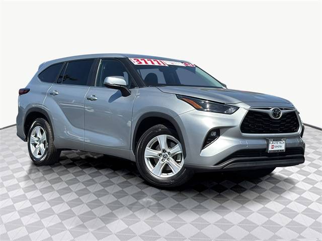 2024 Toyota Highlander LE