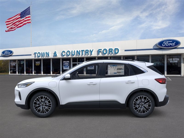 2025 Ford Escape Plug-In Hybrid photo 2