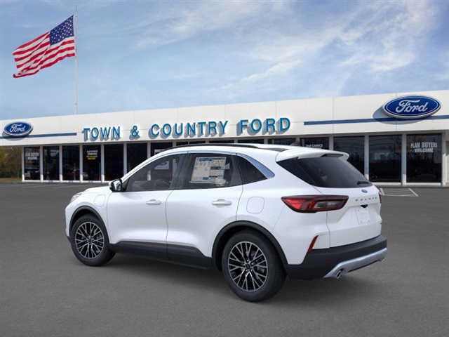 2025 Ford Escape Plug-In Hybrid photo 3