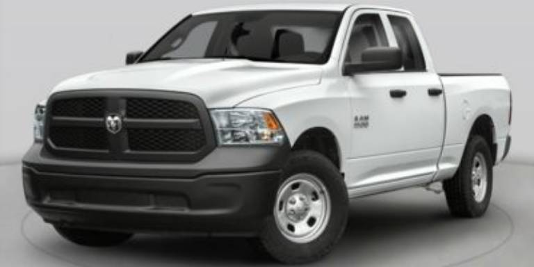 2017 RAM 1500 SLT 4X2 Quad Cab 6'4 Box