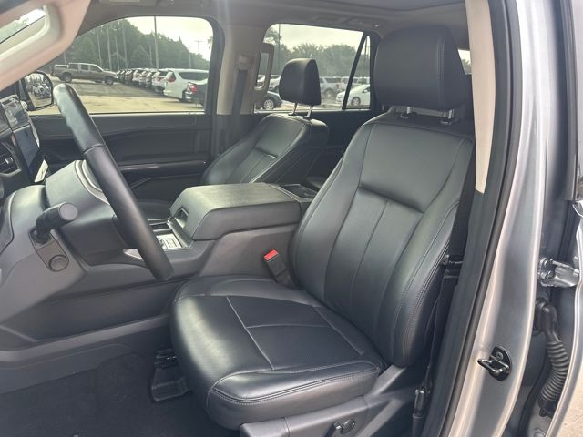 2024 Ford Expedition MAX XLT photo 9