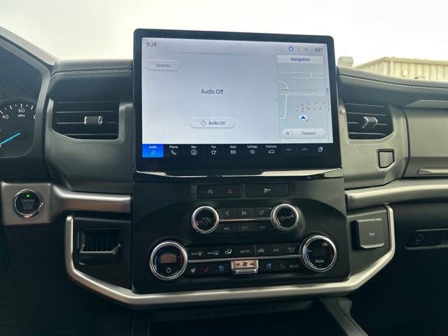 2024 Ford Expedition MAX XLT photo 16