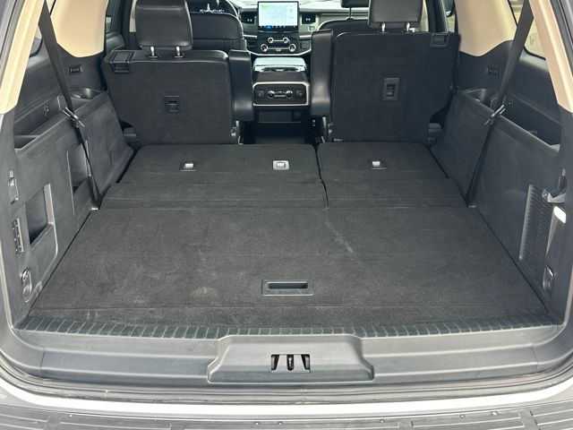 2024 Ford Expedition MAX XLT photo 19