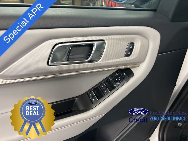 2025 Ford Explorer photo 9