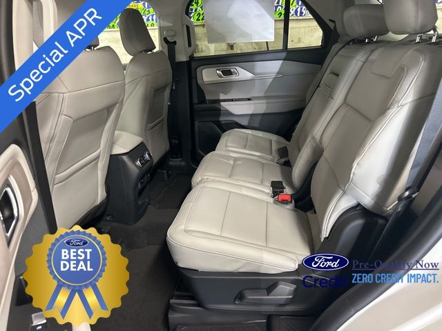 2025 Ford Explorer photo 14