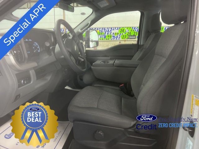 2025 Ford F-250 photo 5