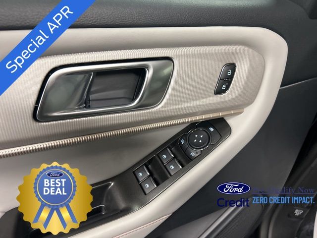 2025 Ford Explorer photo 10