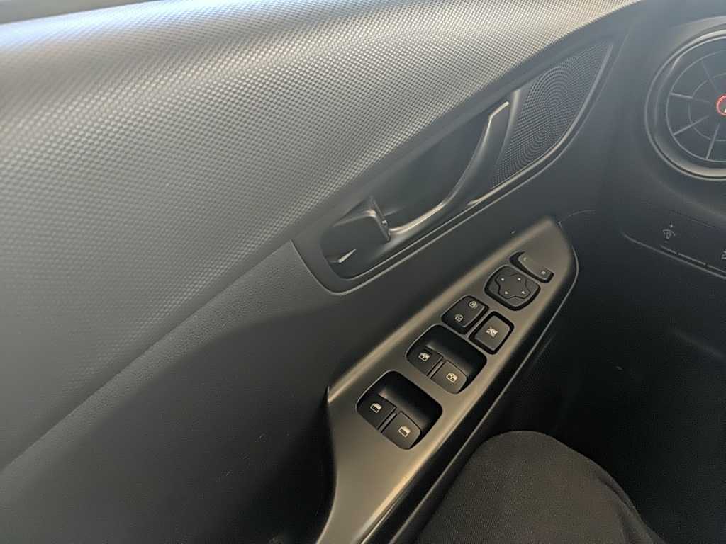 2022 Hyundai Kona N Line photo 18